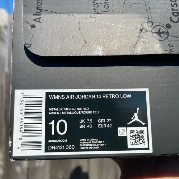 Nike air Jordan 14 Silver size 8.5 Men (10 women